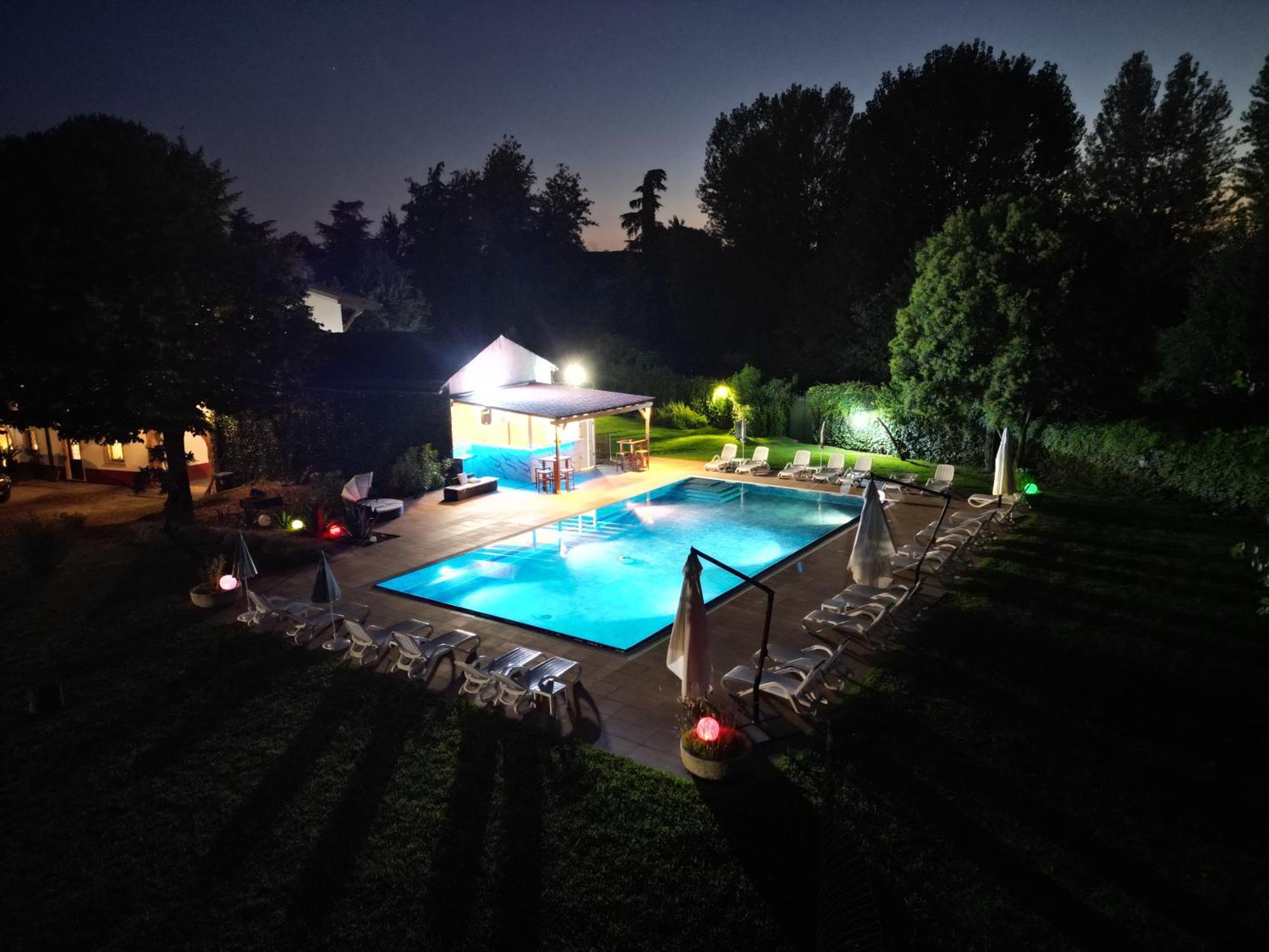 Villa Vitti'S - Verona Est Camping San Martino Buon Albergo Extérieur photo